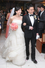 Vera Wang Luxe Kimberly Wedding Dress Organza Silk Tiered Raw Edge Lace Strapless Luxe Front Wide