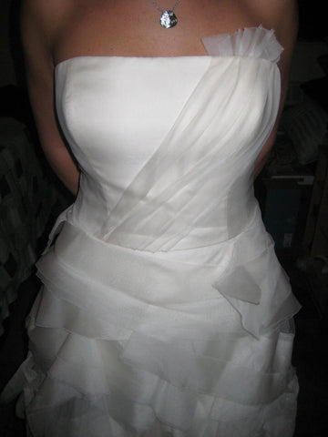 Vera Wang 'Diedre' Strapless Organza Wedding Gown