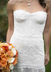 Monique Lhuillier 'Arielle' Lace Mermaid Gown