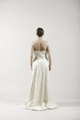 Jinny Ko
lace 
strapless
white
detailed back