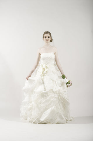 Vera Wang 'Deidre' Ivory Strapless Tulle Gown