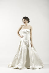 Monique Lhuillier 
Satin
Lace Overlay
A-line 
ivory