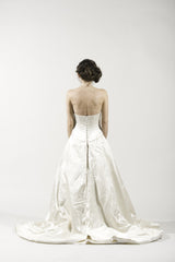 Monique Lhuillier 
Satin
Lace Overlay
A-line 
ivory