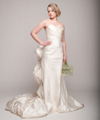 Ulla Maija
Felicite
Ivory
Satin
Sweetheart
A-line
Chap Train
Dramatic
Wedding Dress
Front side wide 1