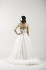 Dennis Basso 1108 Ivory Satin & Tulle Wedding Dress for Kleinfeld Style 6255GGOT
ball gown
elegant
A-line
back wide