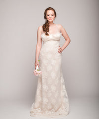Mira Zwillinger
Lori
Lace
Tulle straps
V-neck
Wedding Dress
Front wide