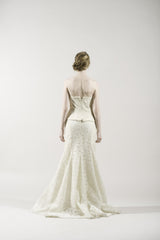 Monique Lhuillier
Two Piece Corsette
ivory
lace
elegant