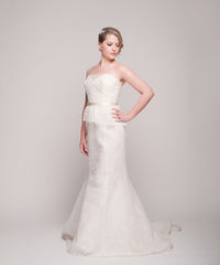 Christos
Gretta
Peplum
Silk Organza Wedding Dress
Eyelet
Strapless
Fit N Flare
Side wide