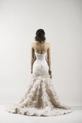 Romona Keveza
RK282
Blush
Mermaid
silk organza
petals