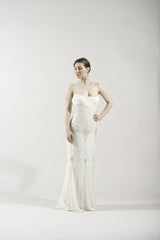 Pronovias
Agnes
Chiffon sheath
Ivory
old hollywood