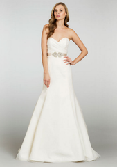Jim Hjelm Laila Sweetheart Organza Wedding Dress
