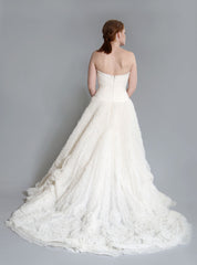 Rivini
Kyra
Ruched
A-line
Sweetheart
Strapless
Tulle
Wedding Dress
back
