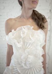 Marchesa
Silk
Asymmetric
Pleated
Ruffle
Wedding Dress
front