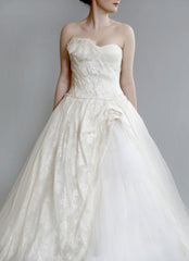 Vera Wang 'Freida' Painted Organza Dress front close