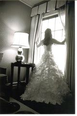 Monique Lhuillier
Sunday Rose
Floral
Ivory
Silk Organza
Ball Gown
Wedding Dress
black and white