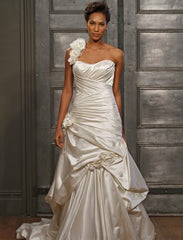 Alita Graham
Satin
A-line
Fit N Flare
Crisscross Ruched Pick Up
Sweep Train
Wedding Dress
Front wide 1