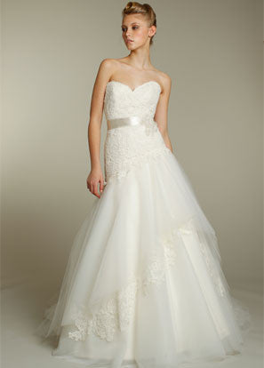 Alvina Valenta AV9162 Lace & Tulle Wedding Dress