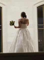 Jorge Manuel 
Tulle 
Ball gown
A-line
Ivory
Strapless
Wedding Dress
Back wide