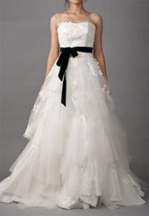 Vera Wang 'Eliza' Lace & Tulle Gown