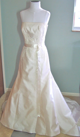 Christos Lace A-line Strapless Wedding Dress