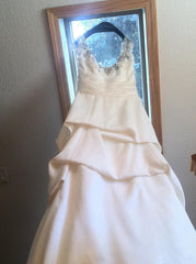 Monique Lhuillier Rihanna Sleeveless Pickup Wedding Dress