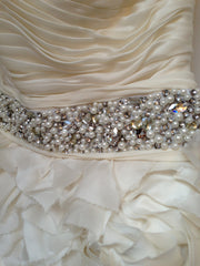Monique Lhuillier
Sunday Rose
Floral
Ivory
Silk Organza
Ball Gown
Wedding Dress
close up of belt
