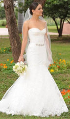 Monique Lhuillier Jessica Chantilly Lace Wedding Dress