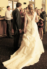Cupid Shirred Pick Up Wedding Dress
romantic
ivory
classic
V-neck
back wide