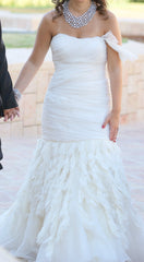 Jim Hjelm
Chiffon 
Crystal
Shirred
One Shoulder
Ivory
Strapless
Mermaid
V-back
Wedding Dress
Front wide 2