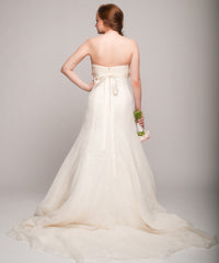 Vera Wang Ivory Stephanotis Detailed Gown Floral Strapless A line Back Wide