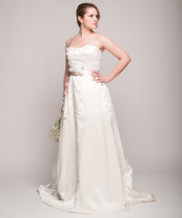 Jane Wang 'Brandy' Satin Wedding Dress
Silver Taupe
Butterfly
Pockets
Silver
Taupe
A-Line
Front side wide