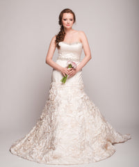 Eugenia 3499
Ivory
Floral
Satin
Ball Gown
Strapless
Wedding dress
Front wide