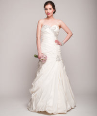 Pnina Tornai Cascading Beaded Mermaid Wedding Dress
Organza
Sweetheart
Strapless
Front wide