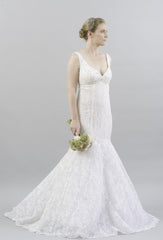 Mira Zwillinger
Sophia
Fitted
Lace
White
Mermaid
Wedding Dress
front