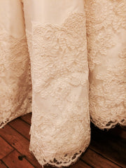 Monique Lhuillier Zuzanna Strapless Wedding Dress