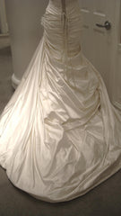 Pnina Tornai
Ruched Gown
Floral Inset
Mermaid skirt
ivory
satin