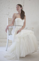 Monique Lhuillier
Celestine
Cascading
Tulle
Sweetheart
Strapless
Wedding Dress
sitting on chair