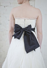 Vera Wang Luxe Pleated French Tulle Gown front up close