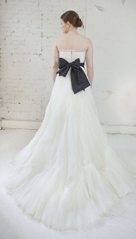 Vera Wang Luxe Pleated French Tulle Gown
