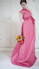 Oscar de la Renta
Silk Faille
Pink Flamingo
Floor length
One Shoulder
Party Dress
front