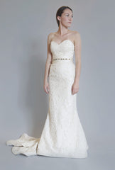 Elizabeth Fillmore
Amelia
Ivory
Silk
Burnout Lace
Fit N Flare
Wedding Dress
front