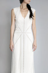 Caroline Seikaly
Joanna
French Lace
Silk Chiffon
Ivory
V-neck
Straps
Wedding Dress
front close