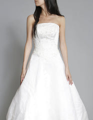Cocoe Voci
Silk
Lace
White
Ball Gown
Wedding Dress
front
