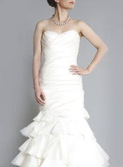 Modern Trousseau
Mika
Fit N Flare
Tulle
Silk Organza
Ivory
Wedding Dress
close