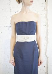 Oscar de la Renta Bustled Midnight Blue Gown front close